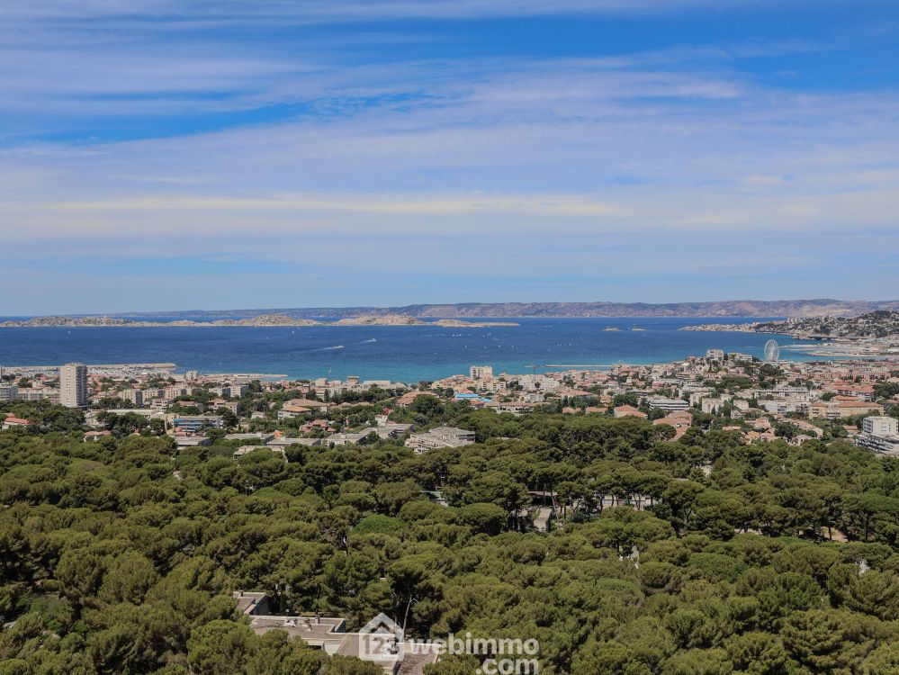 Photo 1 - Marseille 13008 à Marseille