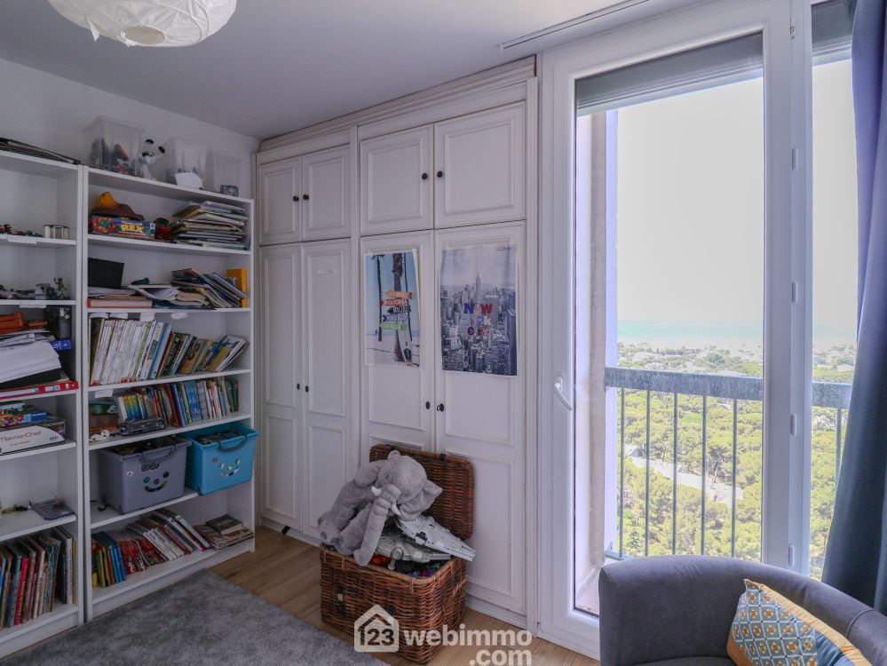 Photo 15 - Marseille 13008 à Marseille