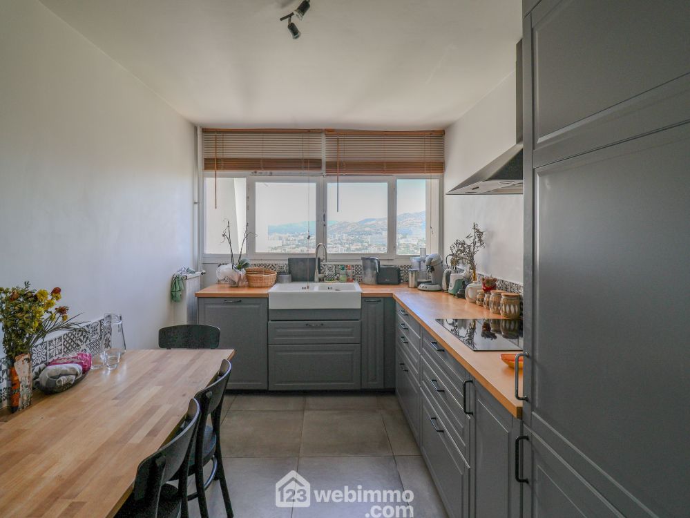 Photo 12 - Marseille 13008 à Marseille