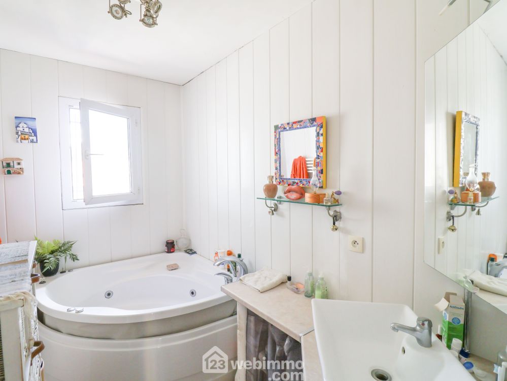 Photo 19 - Marseille 13009 à Marseille