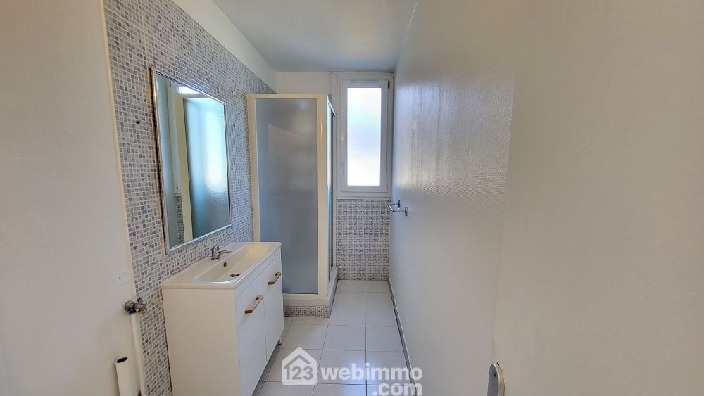 Photo 7 - Fontaine 38600 à Fontaine