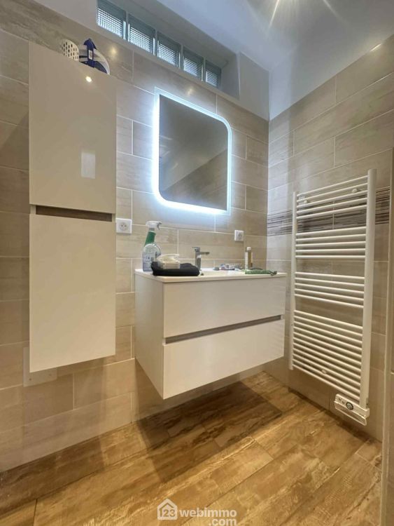 Photo 8 - Laon 02000 à Laon