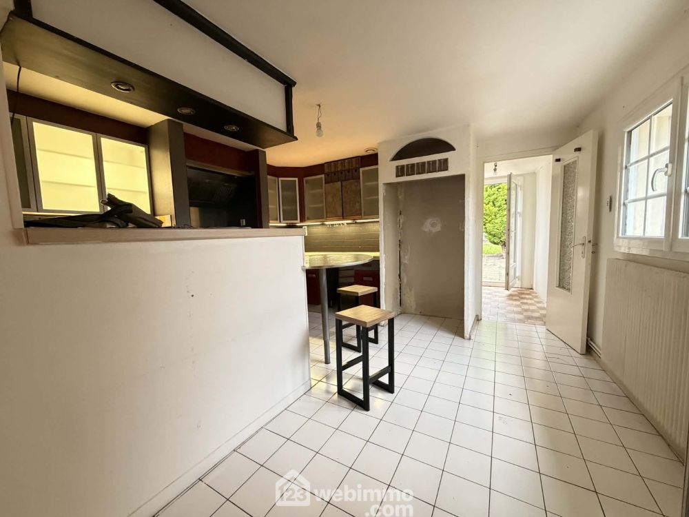 Photo 8 - Laon 02000 à Laon