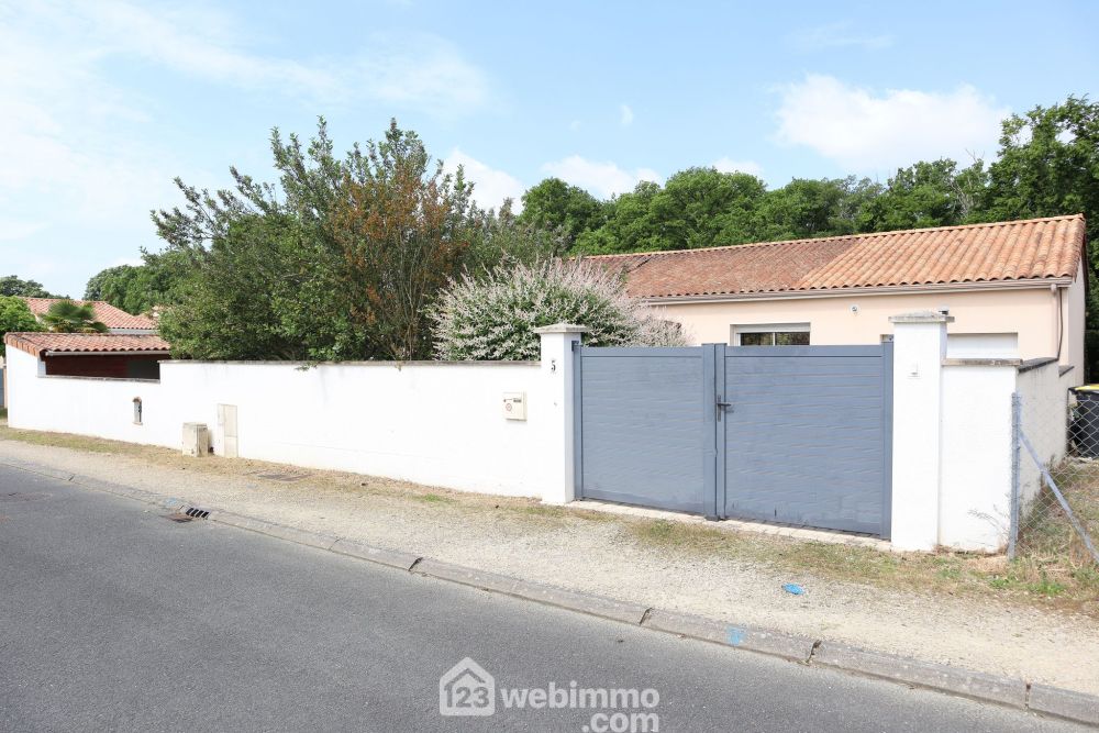 Photo 26 - Saint-Julien-l'Ars 86800 à Saint-Julien-l'Ars