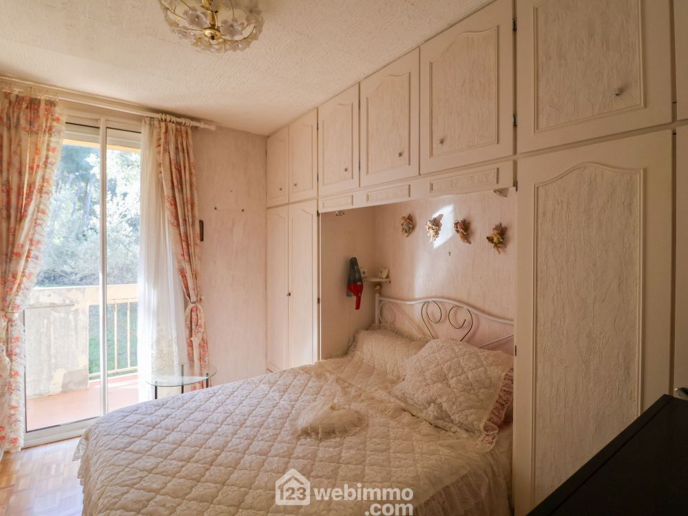 Photo 10 - Marseille 13008 à Marseille