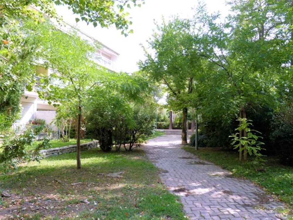 Photo 3 - Salon-de-Provence 13300 à Salon-de-Provence