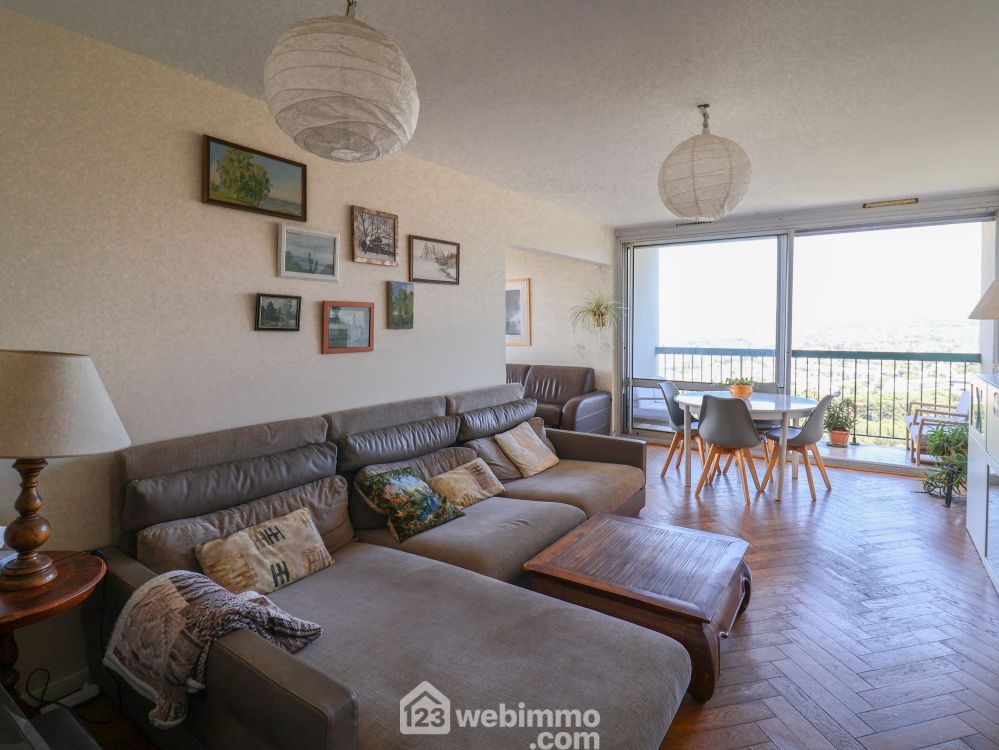 Photo 3 - Marseille 13008 à Marseille