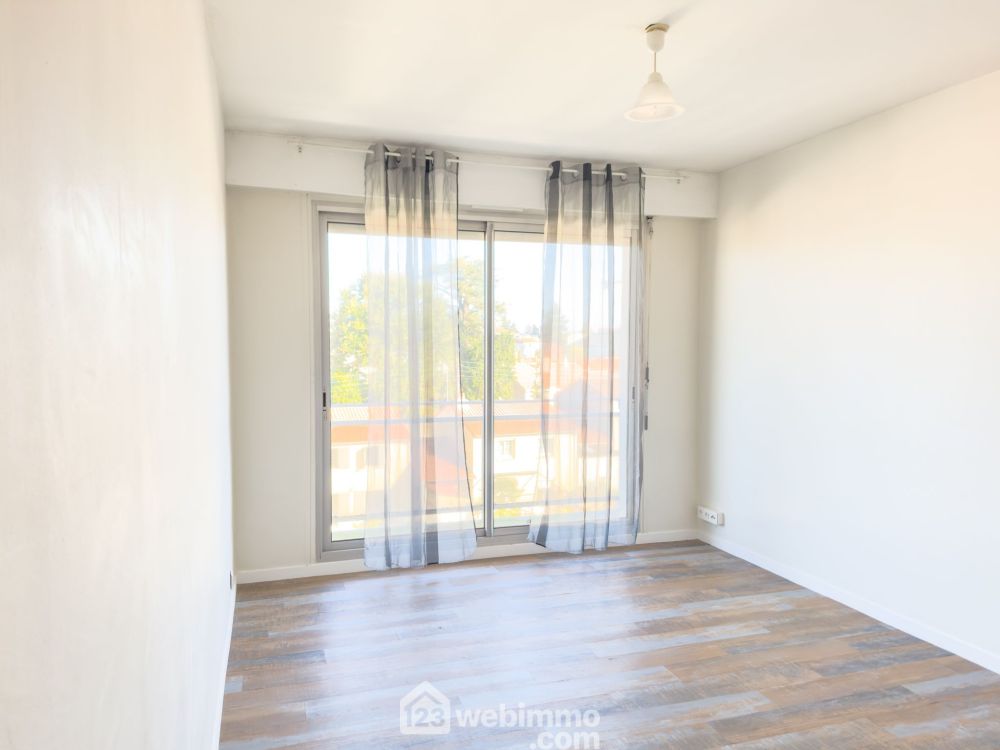 Photo 3 - Cholet 49300 à Cholet