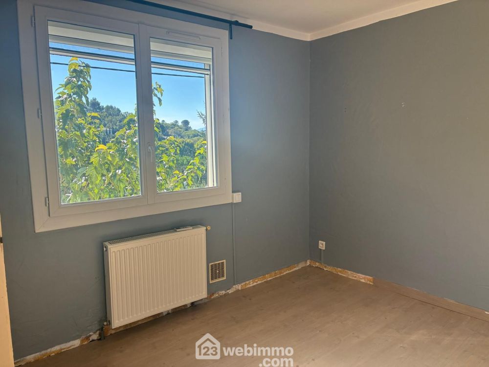 Photo 8 - Le Luc 83340 à Le Luc