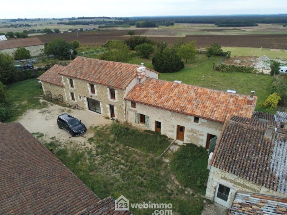 Photo 1 - Verrue 86420 à Verrue