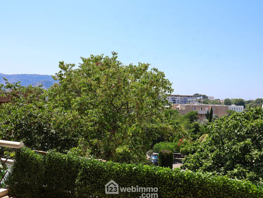 Photo 8 - Marseille 13009 à Marseille