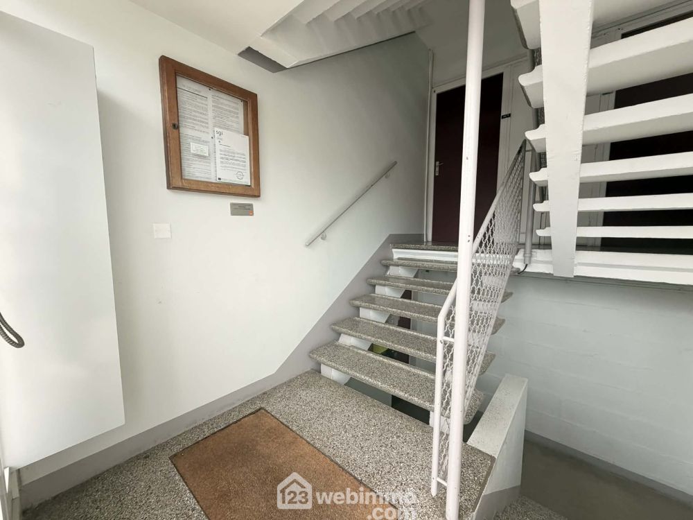 Photo 2 - Laon 02000 à Laon