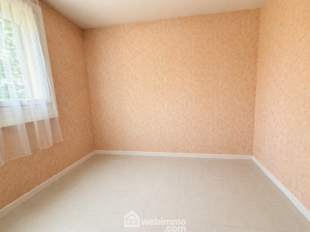 Photo 12 - Laon 02000 à Laon