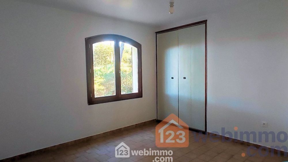 Photo 13 - Vernègues 13116 à Vernègues