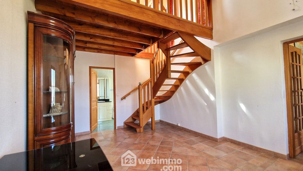 Photo 10 - Chambry 02000 à Chambry