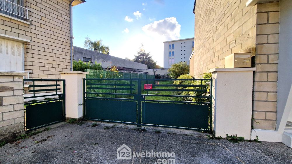 Photo 3 - Laon 02000 à Laon