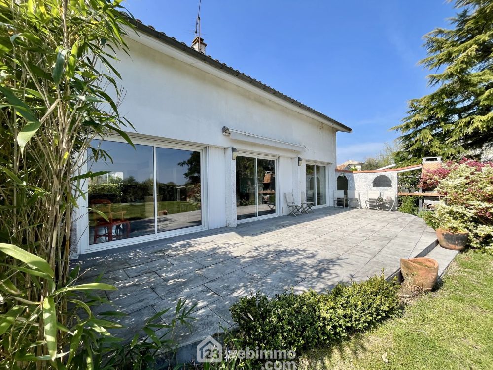 Photo 4 - Saint-Médard-en-Jalles 33160 à Saint-Médard-en-Jalles