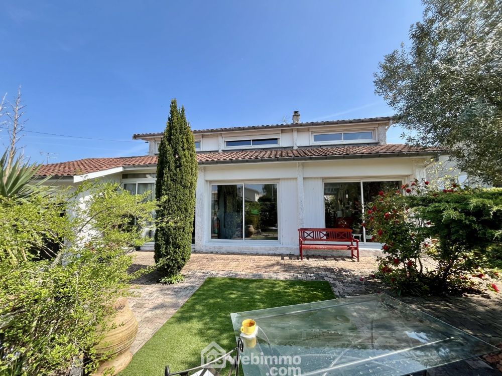 Photo 1 - Saint-Médard-en-Jalles 33160 à Saint-Médard-en-Jalles