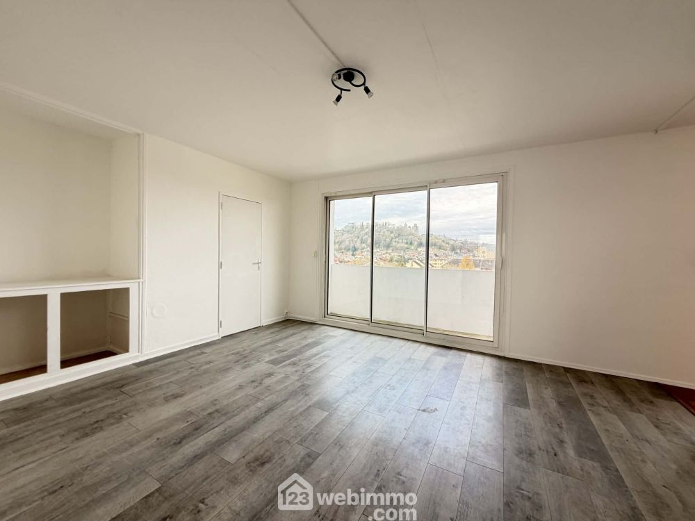 Photo 3 - Laon 02000 à Laon