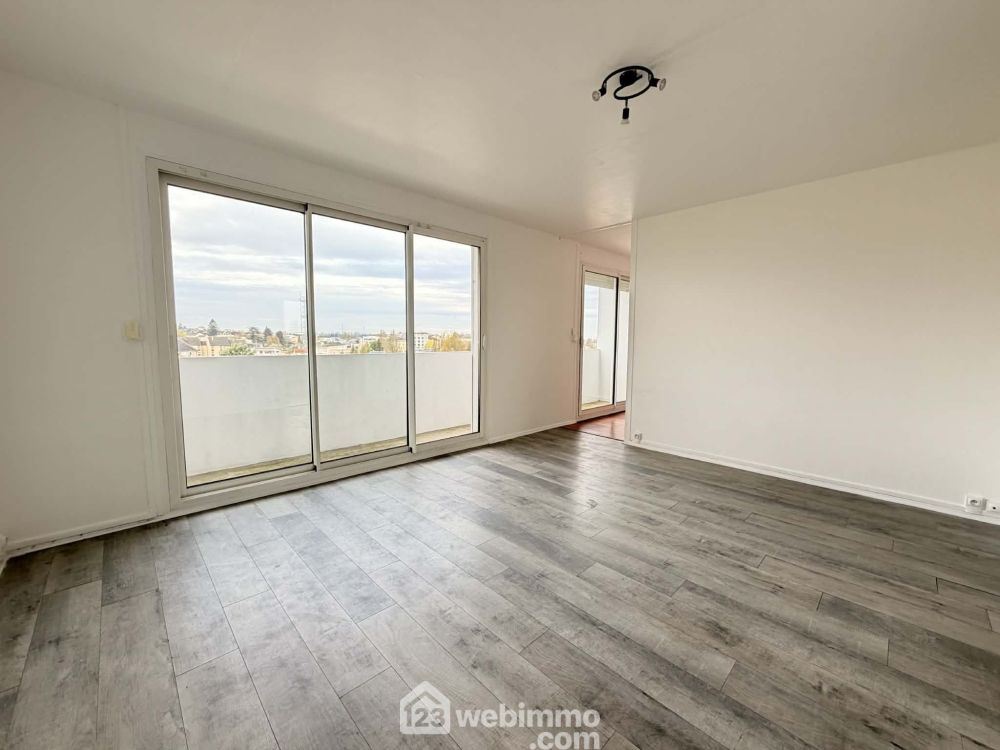 Photo 5 - Laon 02000 à Laon