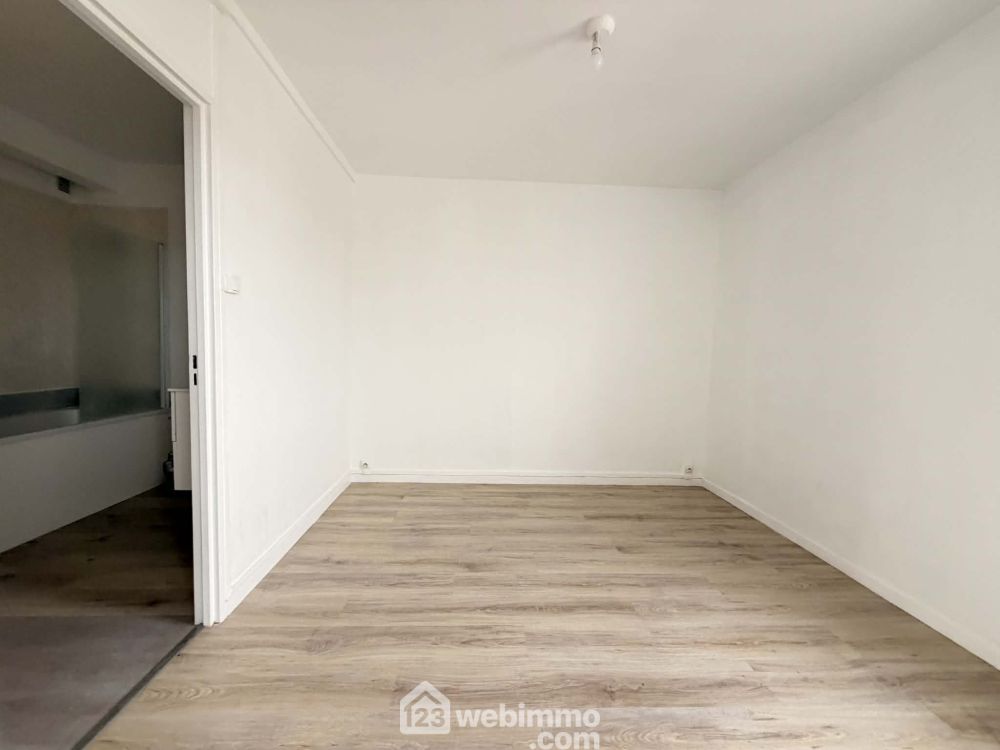 Photo 12 - Laon 02000 à Laon