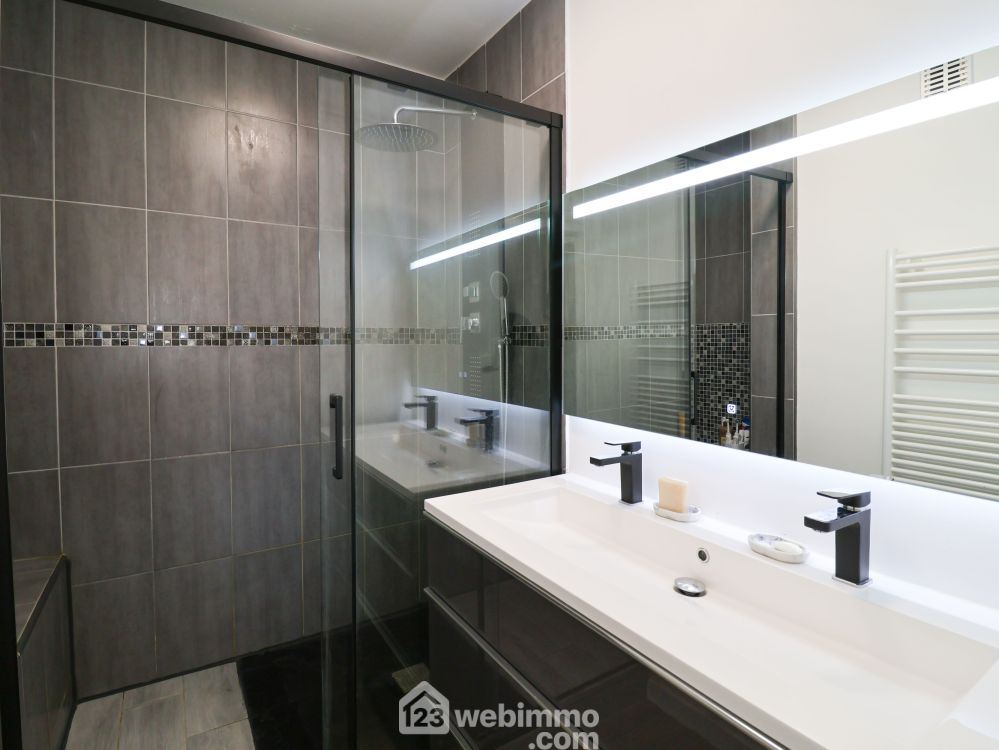 Photo 8 - Marseille 13009 à Marseille