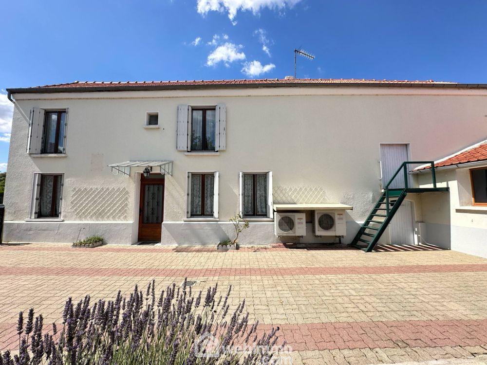 Photo 29 - Chambry 02000 à Chambry