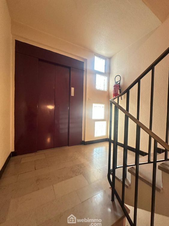 Photo 2 - Laon 02000 à Laon