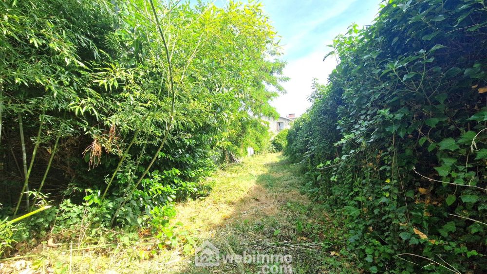 Photo 2 - Laon 02000 à Laon