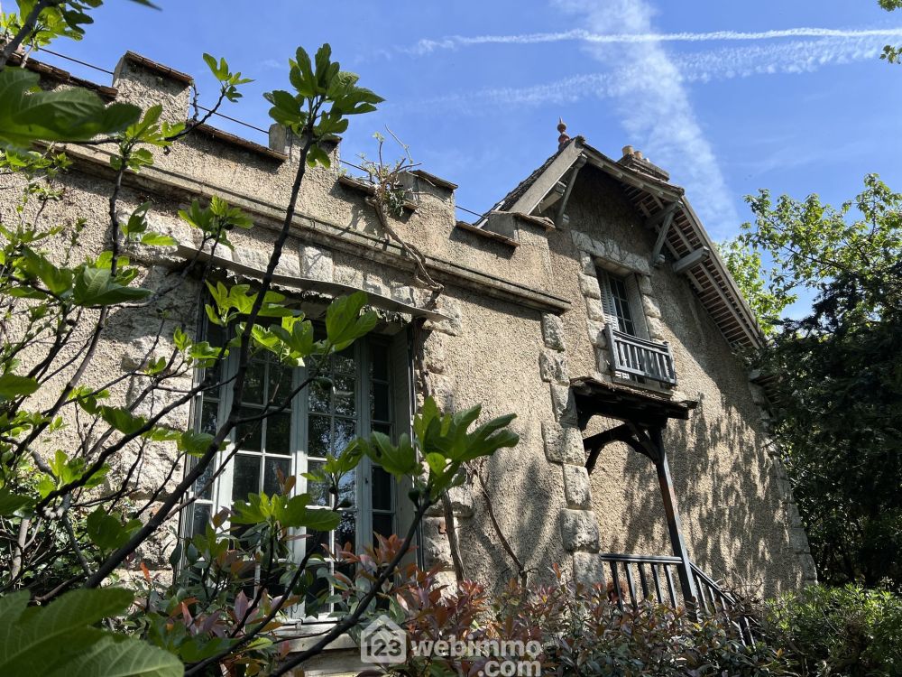 Vente Maison 182m² 7 Pièces à Vitry-sur-Seine (94400) - 123Webimmo.Com