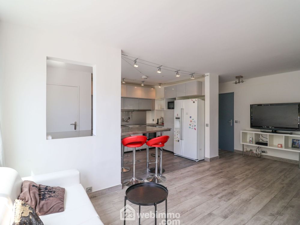 Photo 9 - Marseille 13008 à Marseille