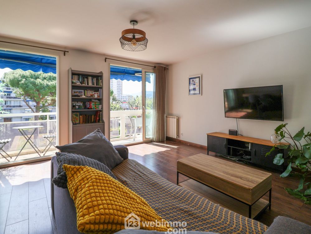 Photo 4 - Marseille 13008 à Marseille