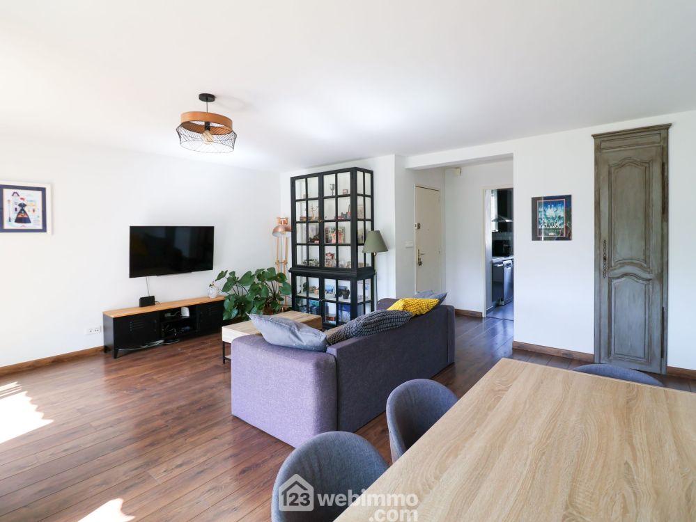 Photo 8 - Marseille 13008 à Marseille