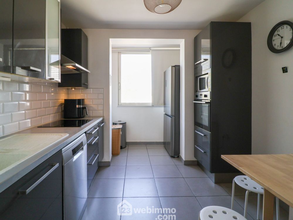 Photo 9 - Marseille 13008 à Marseille