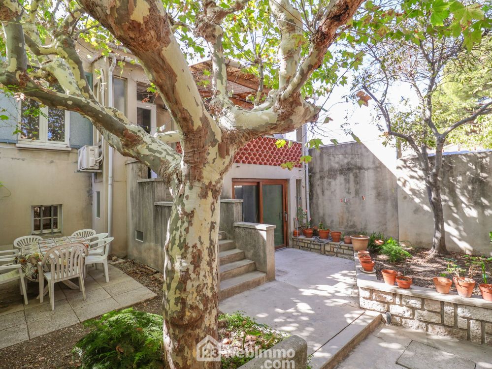 Photo 2 - Marseille 13008 à Marseille