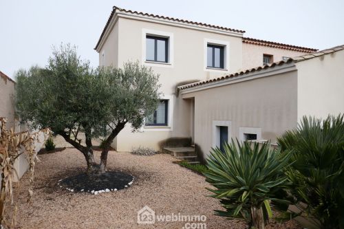Villas 90 m² Arles 13200