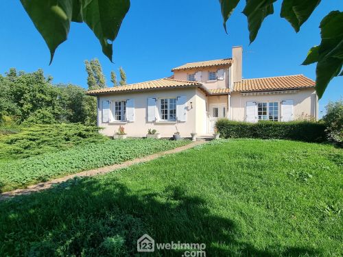 Maison 164 m² Chiré-en-Montreuil 86190