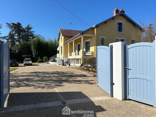 Maison d'architecte 190 m² Chasseneuil-du-Poitou 86360