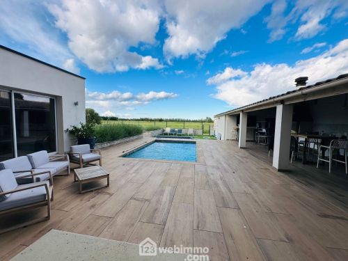 Mas 235 m² MAUGUIO 34130