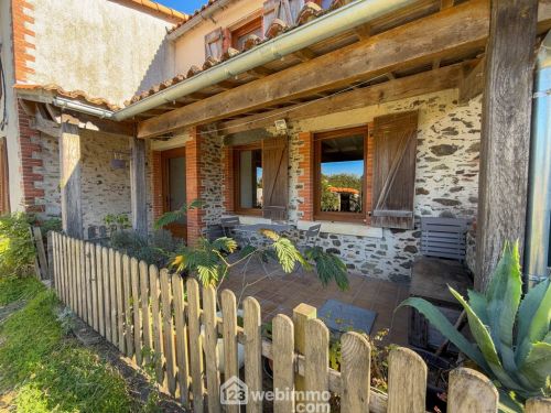 Maison de village 160 m² Montournais 85700