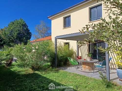 Maison 130 m² Arès 33740