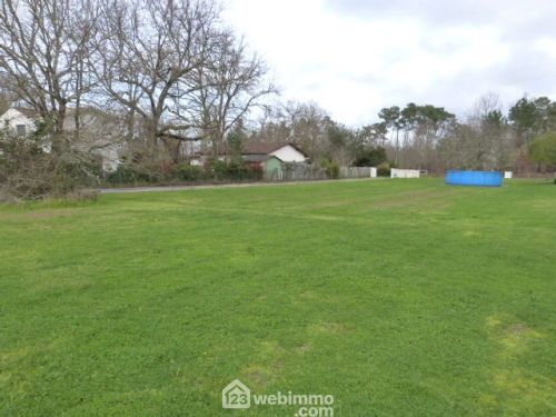 Terrain constructible 1227 m² Le Pian-Médoc 33290