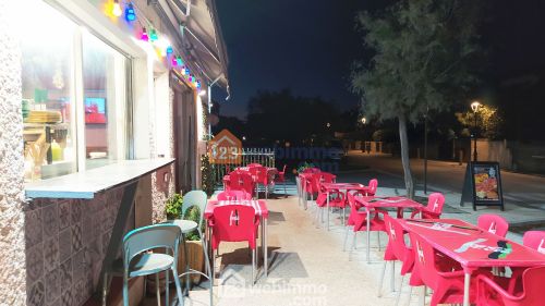 Local 75 m² Saintes-Maries-de-la-Mer 13460