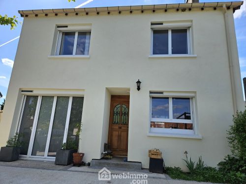 Maison 156 m² Moret-Loing-et-Orvanne 77250