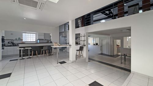 Local 430 m² Ormesson-sur-Marne 94490