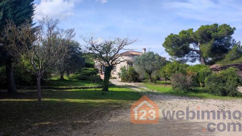 Villas 130 m² Vernègues 13116