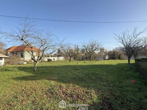 Terrain constructible 2944 m² Poitiers 86000
