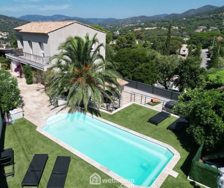 Villas 168 m² Sainte-Maxime 83120