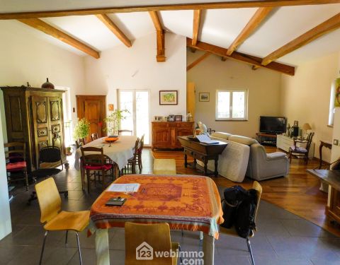 Villas 128 m² Besse-sur-Issole 83340