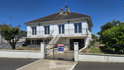 Maison 131 m² Mazerolles 86320